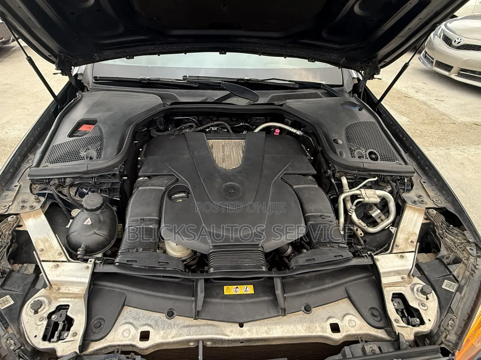 Mercedes-Benz E400 2017 Blue
