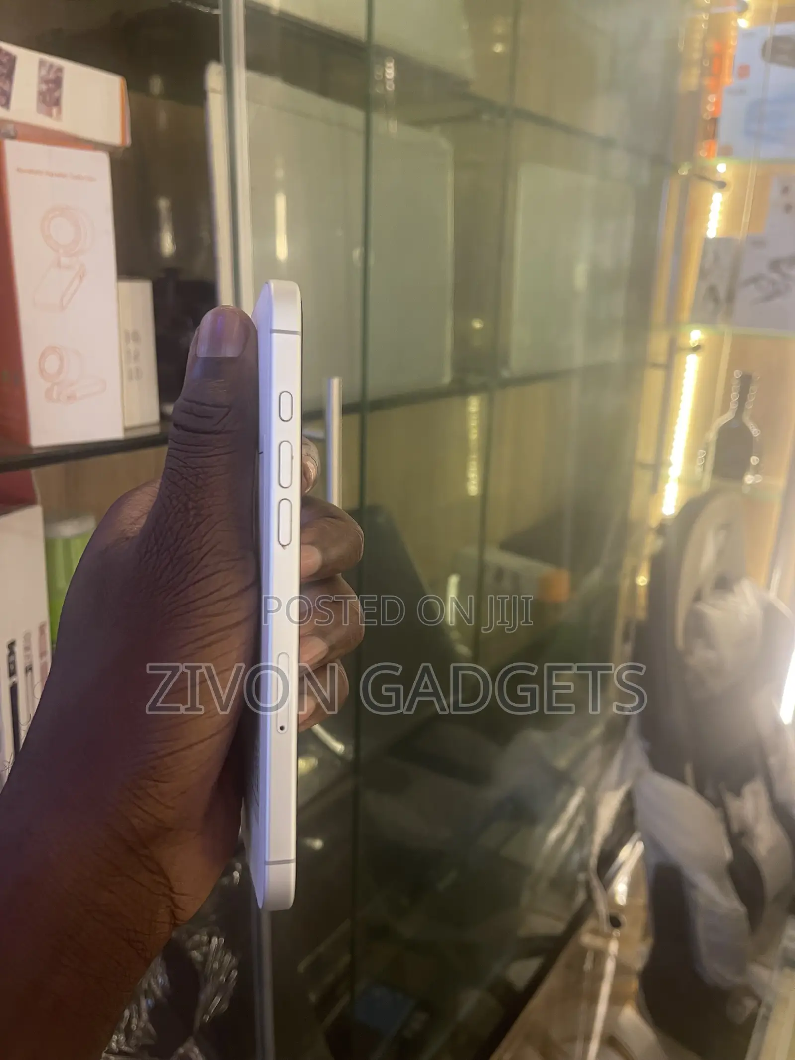 Apple iPhone 16 Plus 128 GB White
