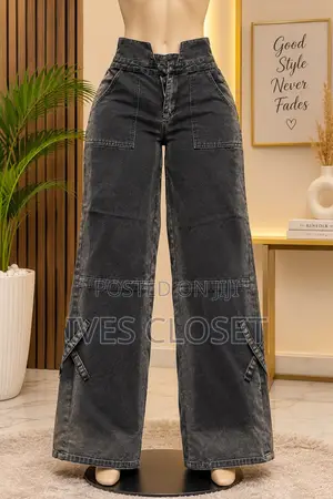 Elegant Faded Black Boyfriend Jeans