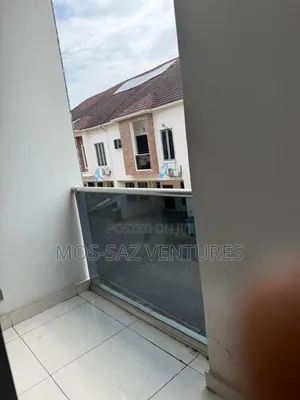 4bdrm Townhouse / Terrace in Ikota Villa for rent