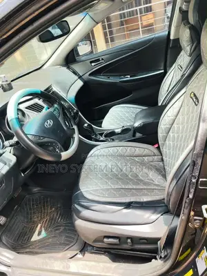 Hyundai Sonata SE Sedan FWD (2.4L 4cyl 6A) 2012 Black
