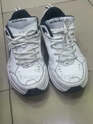 Nike Air Monarch IV