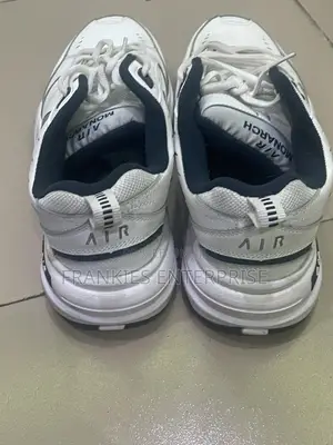 Nike Air Monarch IV
