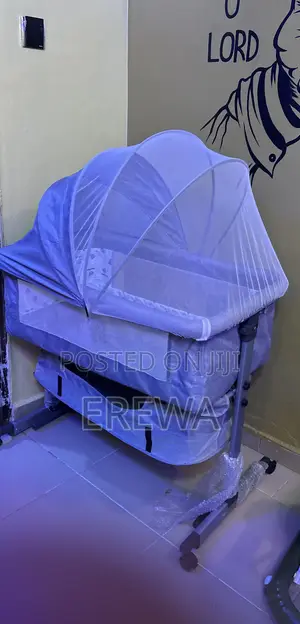 Neatly Used Baby Bassinet / Baby Crib With Stand