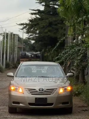 Toyota Camry LE 4dr Sedan (2.4L 4cyl 5A) 2007 Gold
