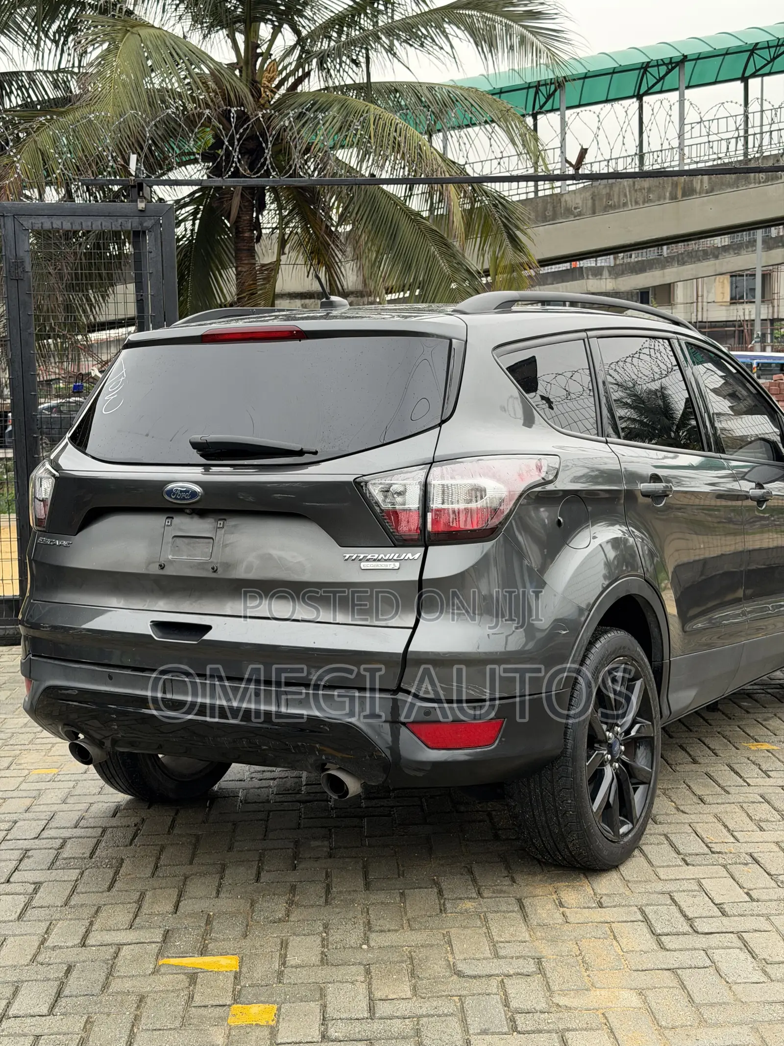 Ford Escape Titanium 4x4 2017 Gray