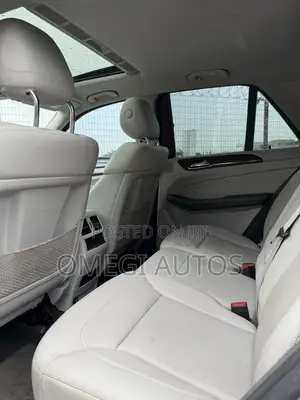 Mercedes-Benz M Class ML350 4MATIC 4dr SUV AWD (3.5L 6cyl 7A) 2015 Blue