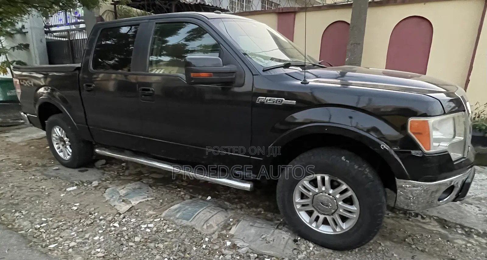 Ford F-150 Lariat 2011 Black