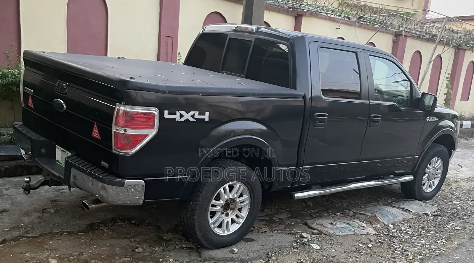 Ford F-150 Lariat 2011 Black