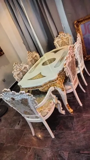 Royal Dining Table