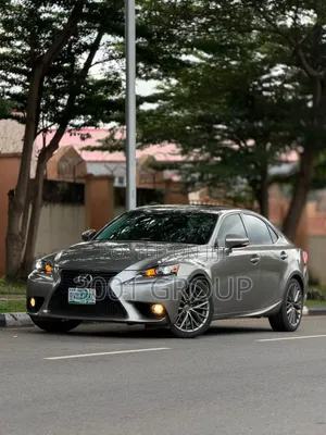 Lexus IS 2014 Gold