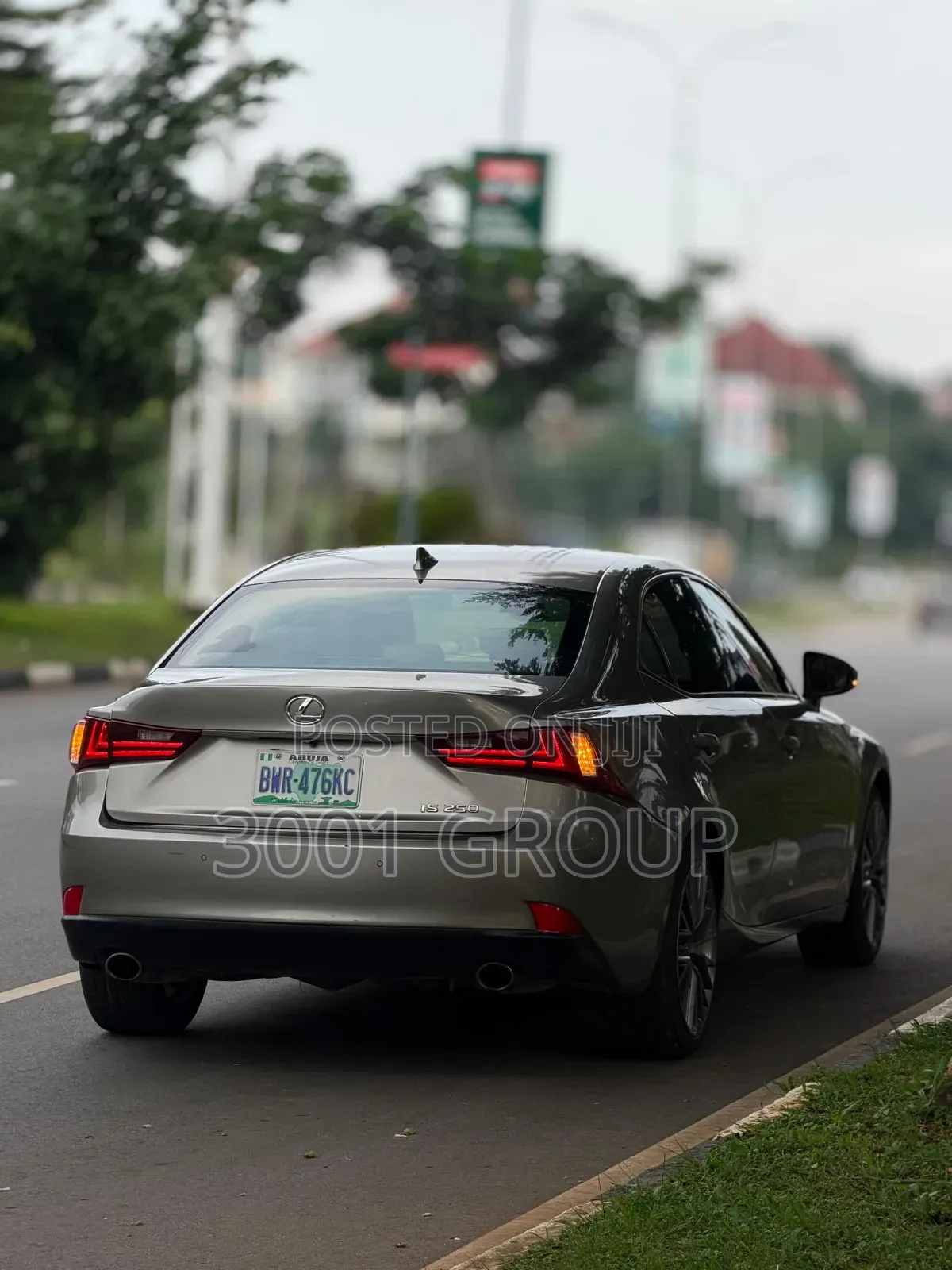 Lexus IS 2014 Gold