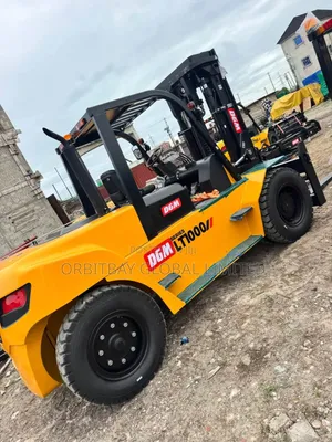Brand New Un 10-Ton Diesel Forklift for Sale