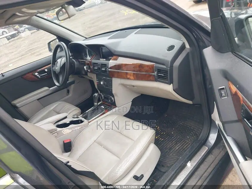 Mercedes-Benz GLK-Class 2011 Gray