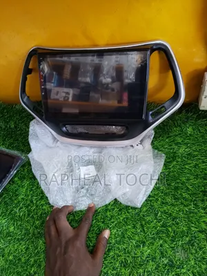 Jeep Grand Cherokee Android Auto 215