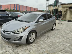 Hyundai Elantra 2016 Silver