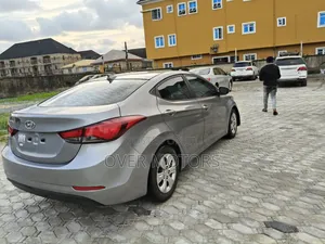 Hyundai Elantra 2016 Silver