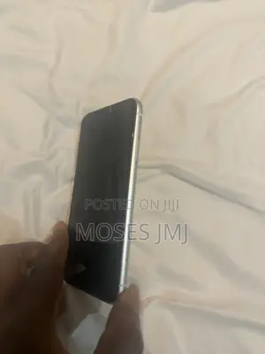 Apple iPhone 11 64 GB White