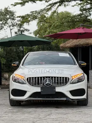 Mercedes-Benz C400 4Matic AWD Sedan (3.0L V6 7A) 2015 White