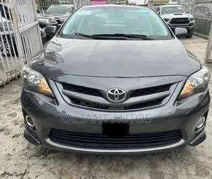 Toyota Corolla 2012 Gray