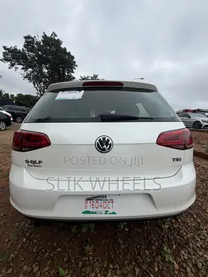 Volkswagen Golf TSI 2-Door FWD 2016 White