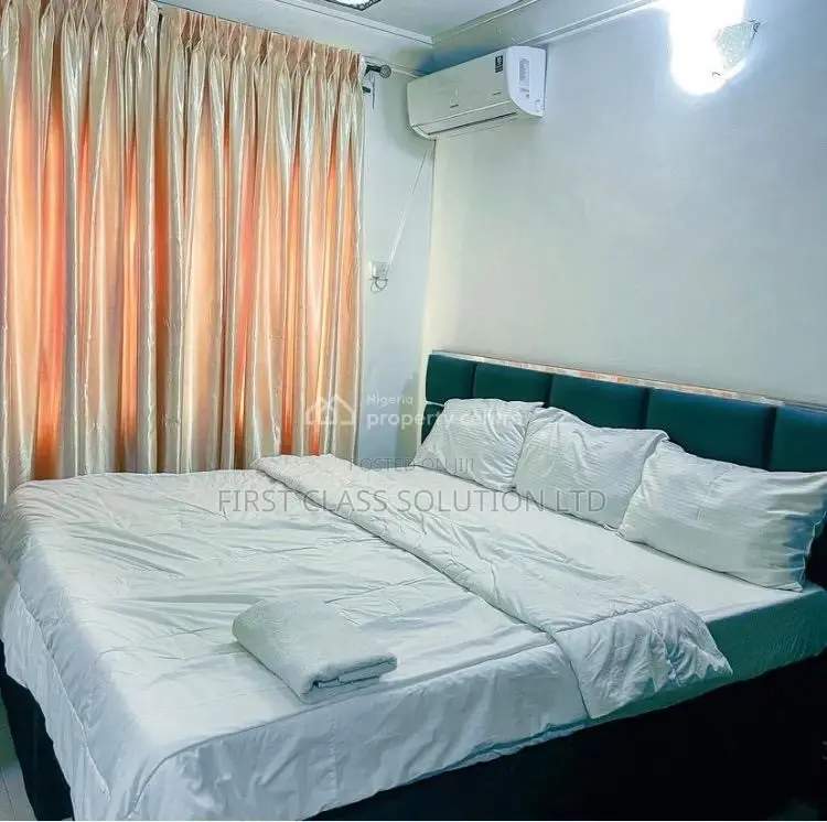 3 Bedrooms Apartment