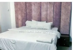 3 Bedrooms Apartment