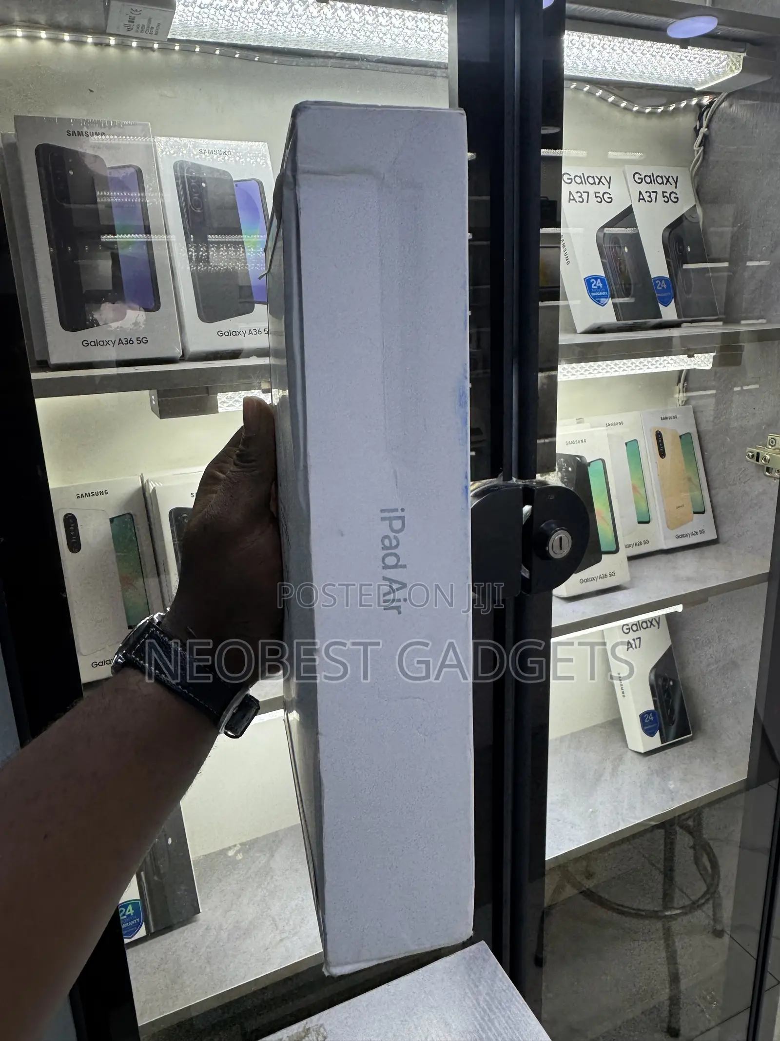 New Apple iPad Air 256 GB Blue