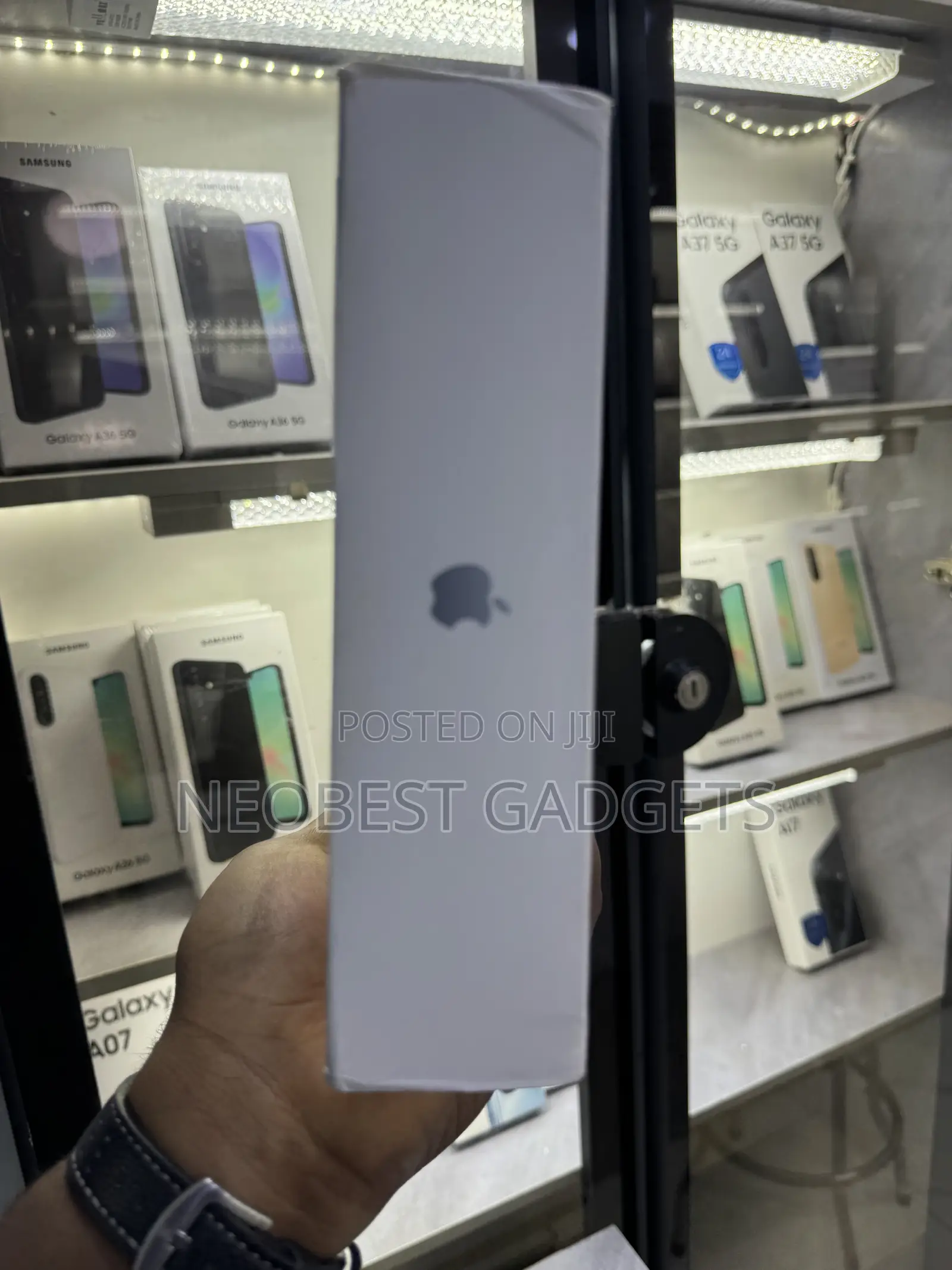 New Apple iPad Air 256 GB Blue