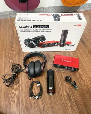 Focusrite Scarlett 2i2 Studio Bundle