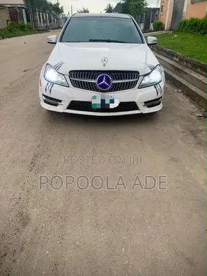 Mercedes-Benz C300 2010 White