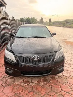 Toyota Camry SE 4dr Sedan (2.5L 4cyl 6AM) 2010 Black