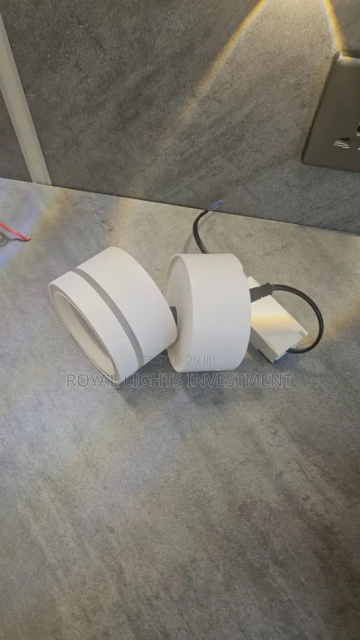 Adjustable Downlight/Spotlight for Mirror