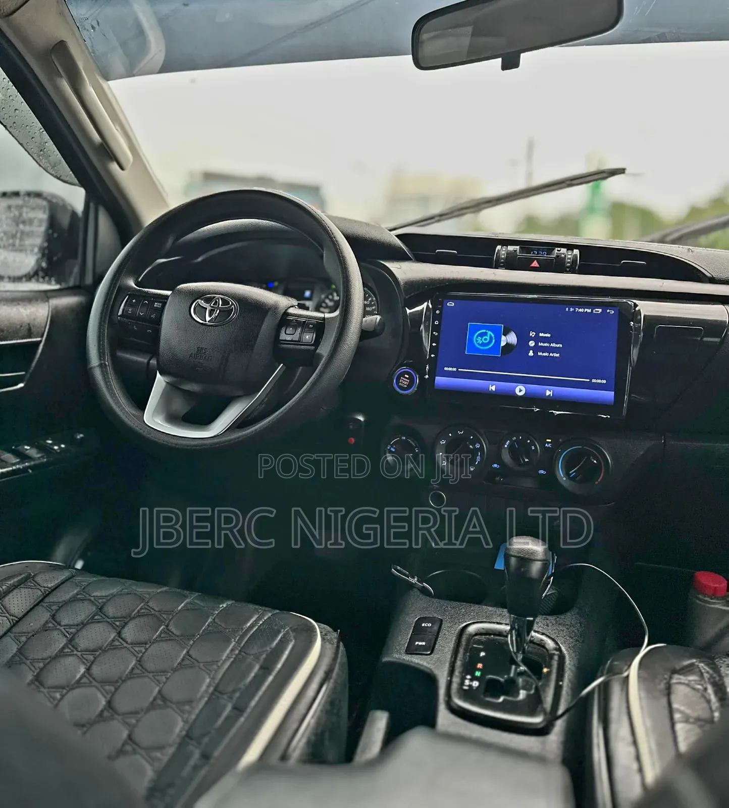 Toyota Hilux 2025 Black