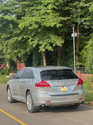 Toyota Venza 2010 Silver