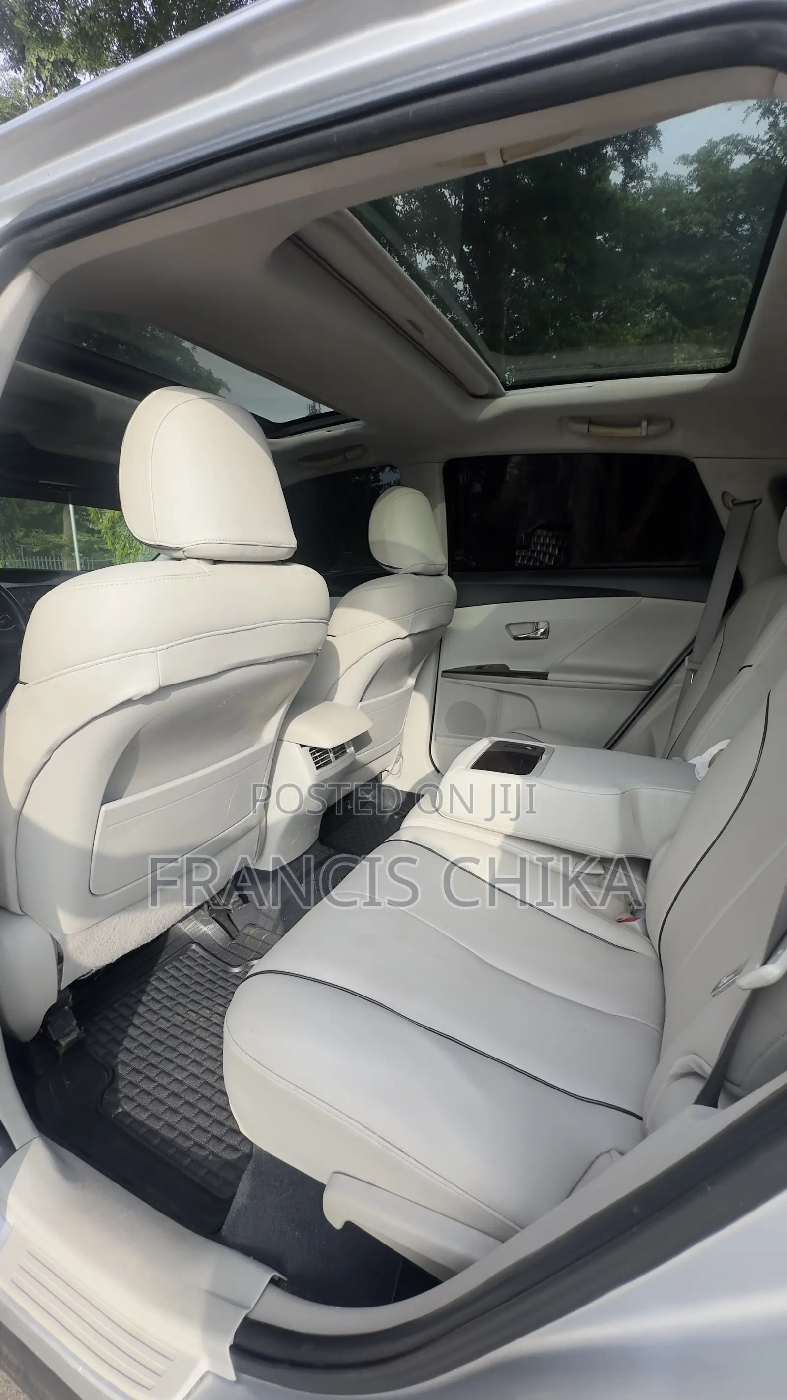 Toyota Venza 2010 Silver