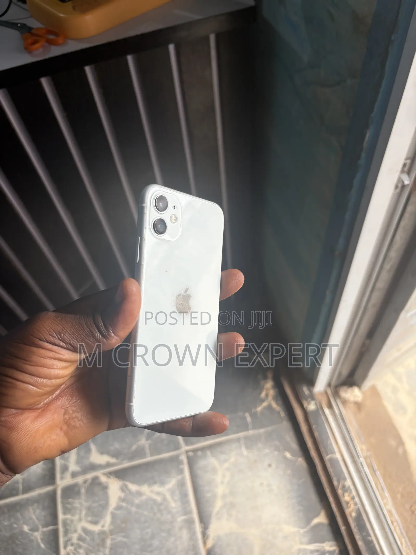 Apple iPhone 11 64 GB White