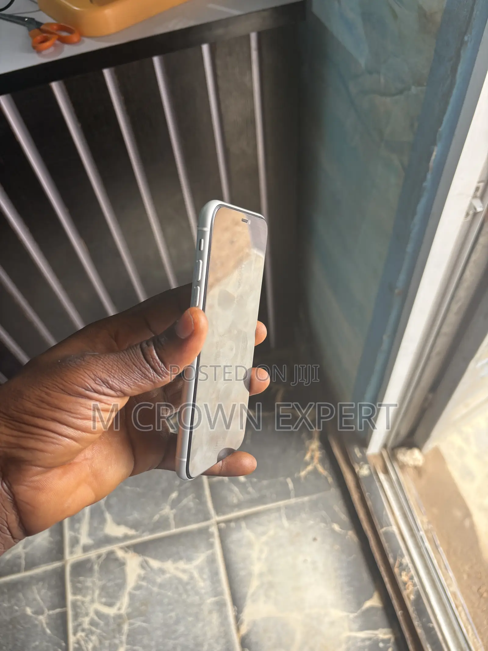 Apple iPhone 11 64 GB White