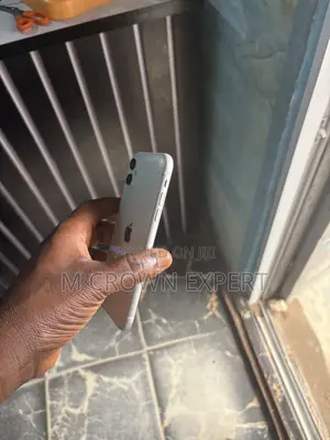 Apple iPhone 11 64 GB White