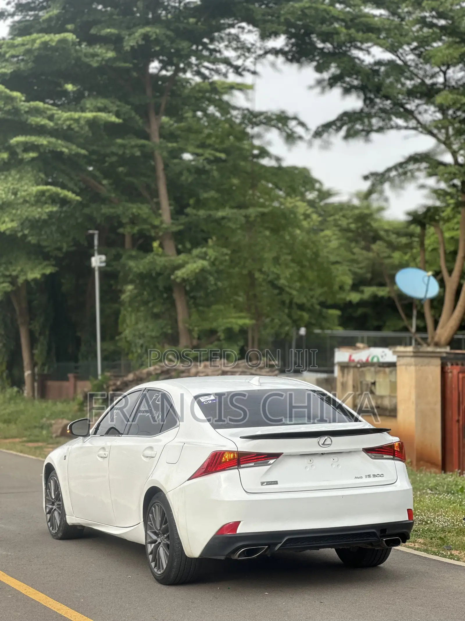 Lexus IS 300 AWD 2017 White