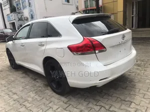 Toyota Venza XLE 2009 White