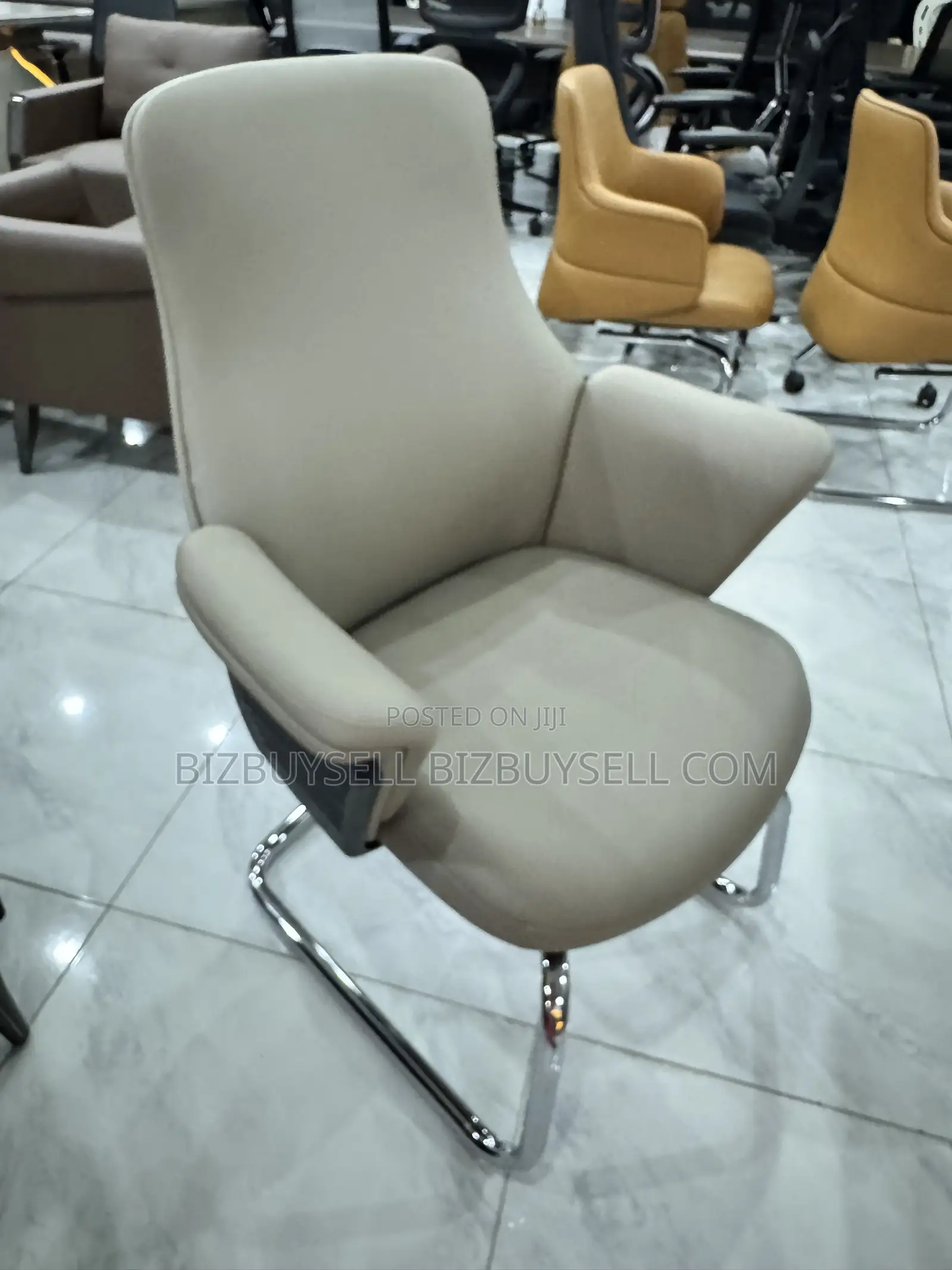 Modern Executive Visitor Chair
