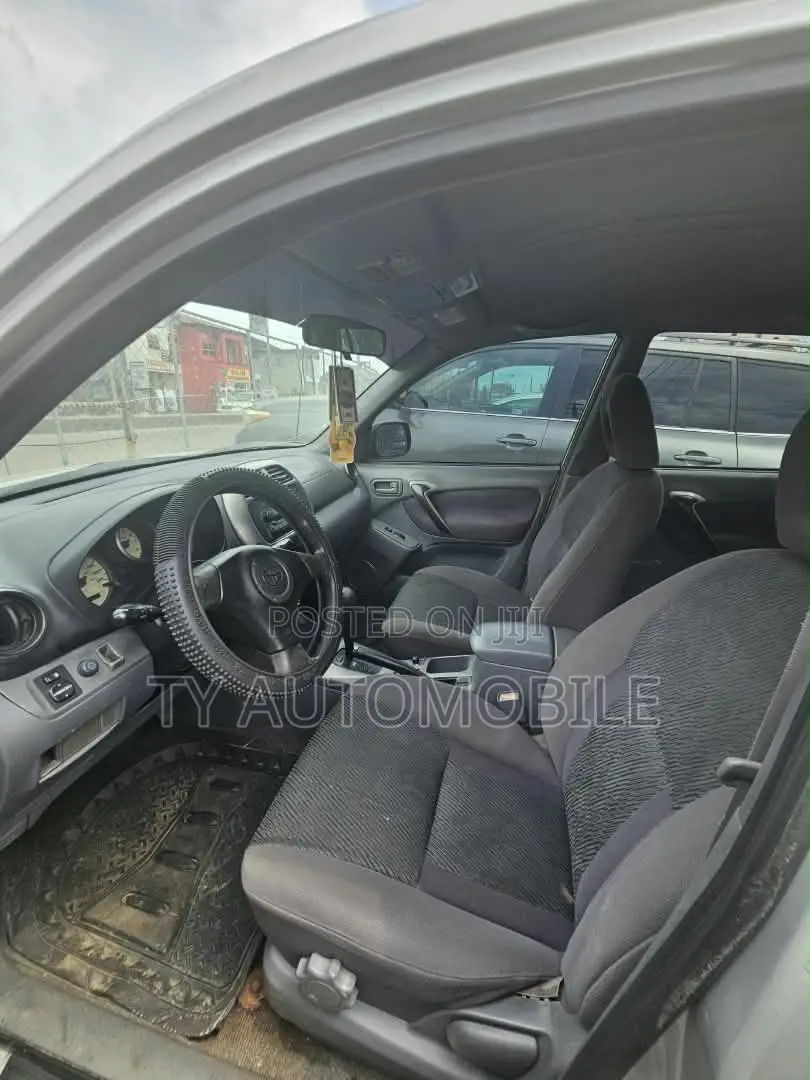 Toyota RAV4 2005 Silver