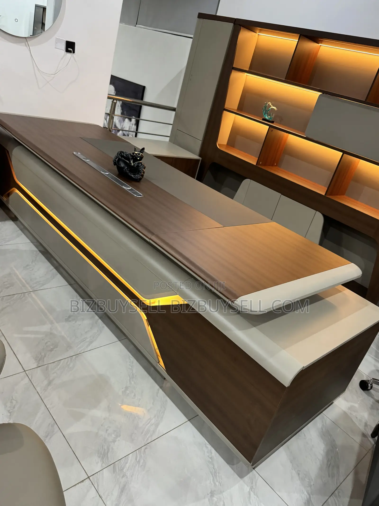 Modern Executive Office Table With Bookshelf