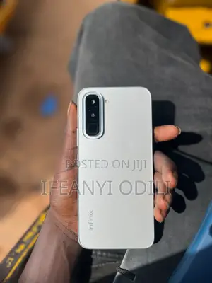 New Infinix Hot 70 128 GB Silver