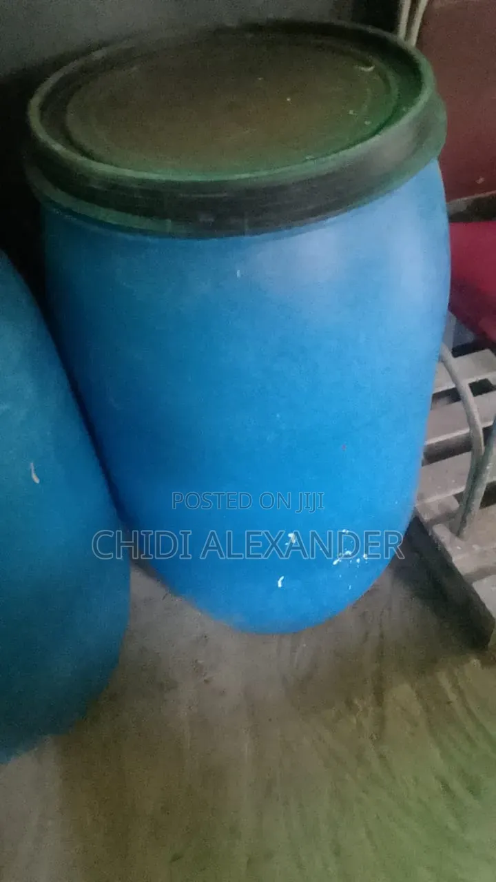 225kg Plastic Drums With Metal Ring Available