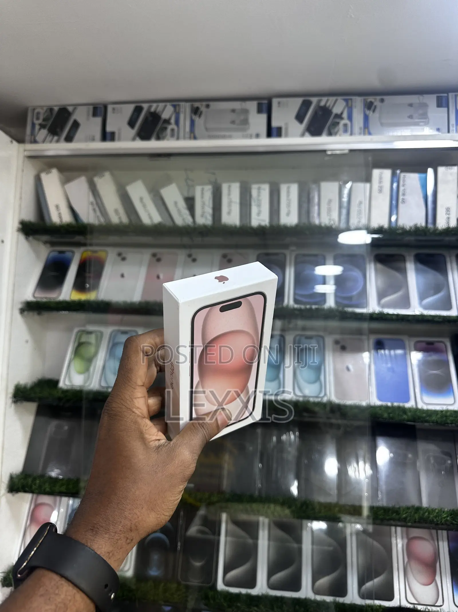 New Apple iPhone 15 256 GB Pink