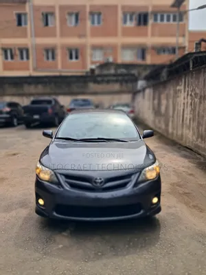 Toyota Corolla 2013 Gray
