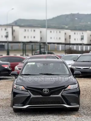 Toyota Camry SE (2.5L 4cyl 8A) 2019 Black