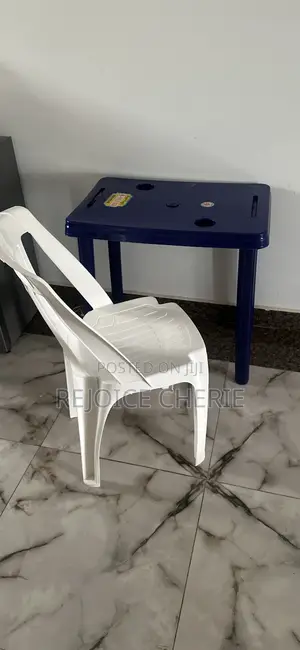 Plastic Table and Chair. Reading Table and Chair Plastic